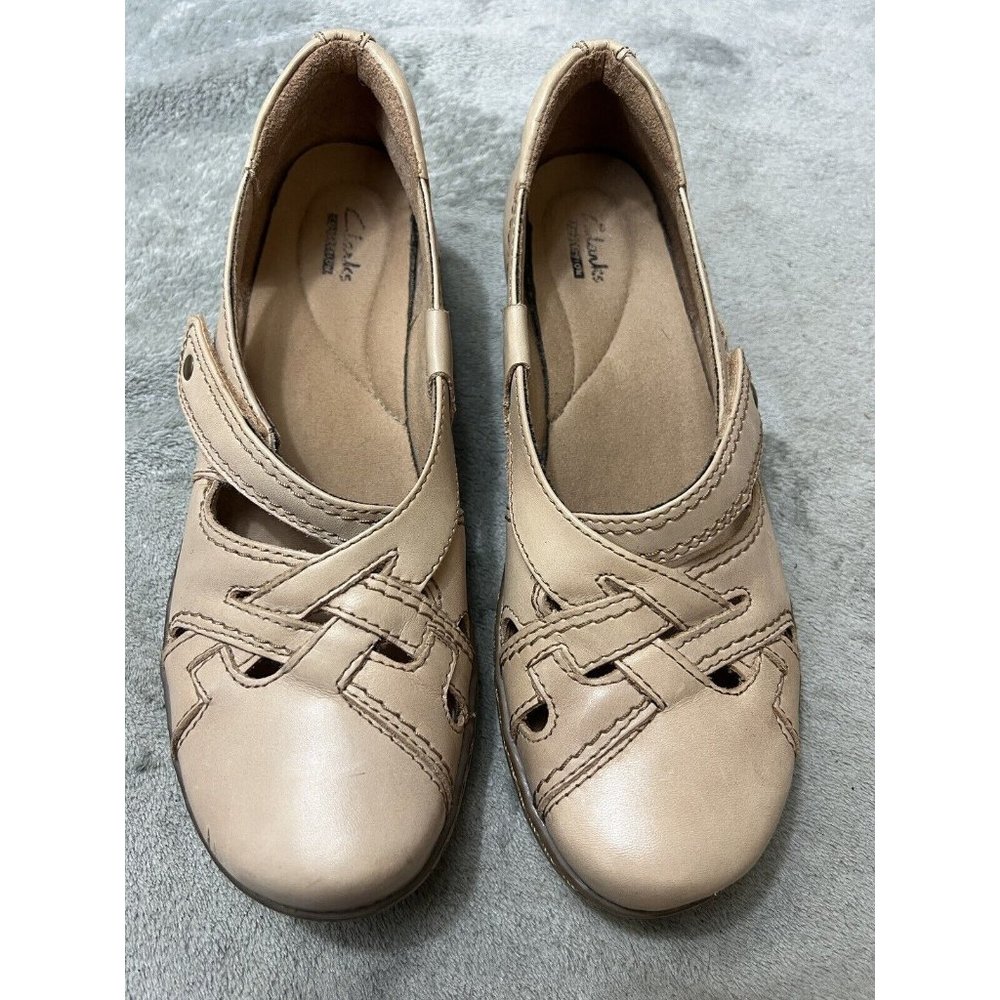 Womens Clarks 9.5 N Collection Soft Cushion Beige Loafers Bohemian Cottagecore